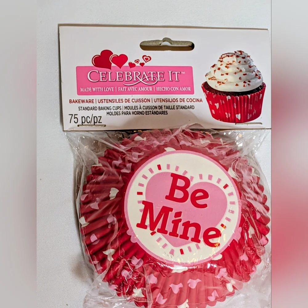 🧁 Valentine Cupcake Liners Bundle – Celebrate It ❤️